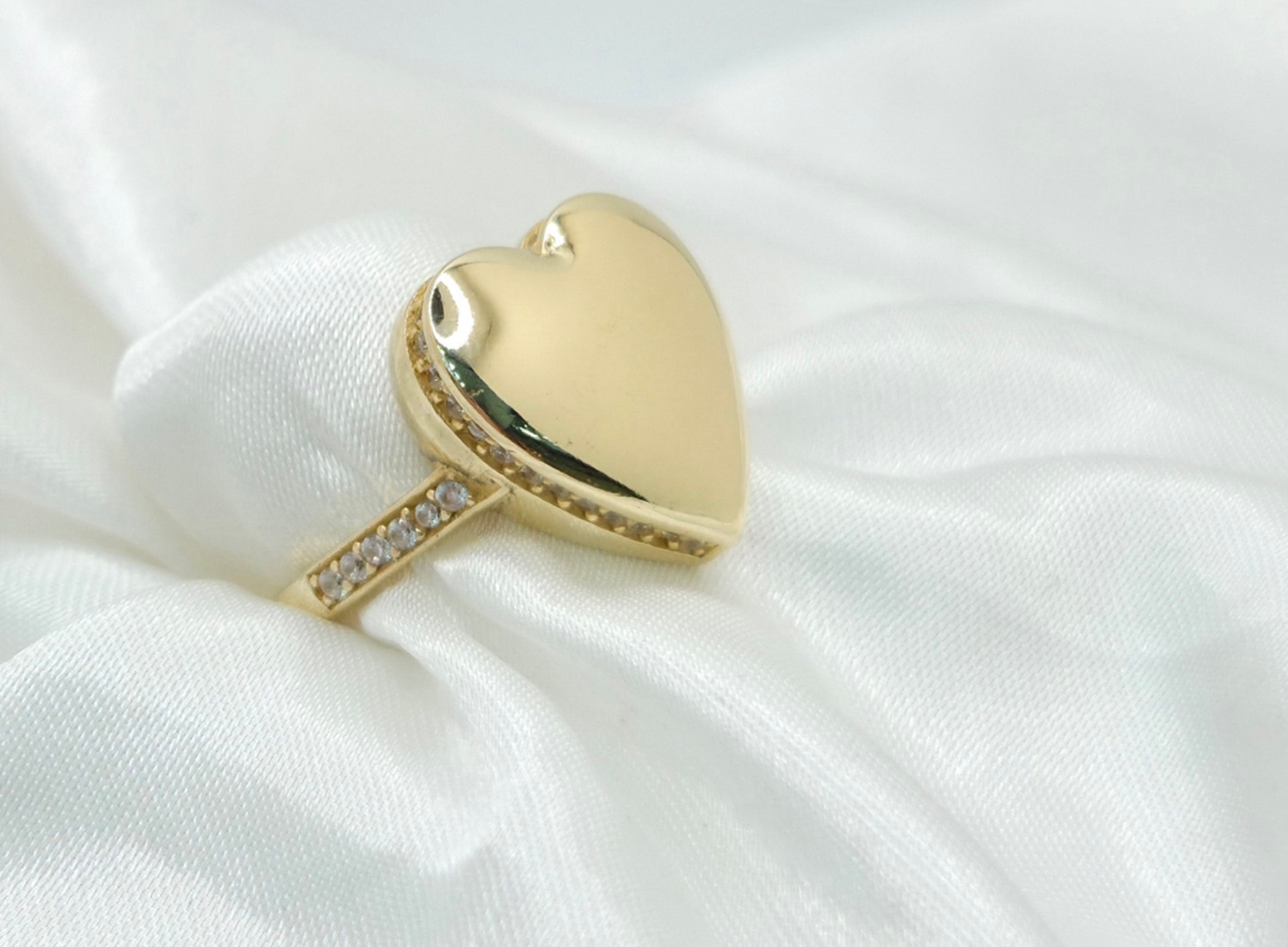 10K CZ AROUND PLAIN HEART RING – 6-7.5 – JY Jewelry Wholesale