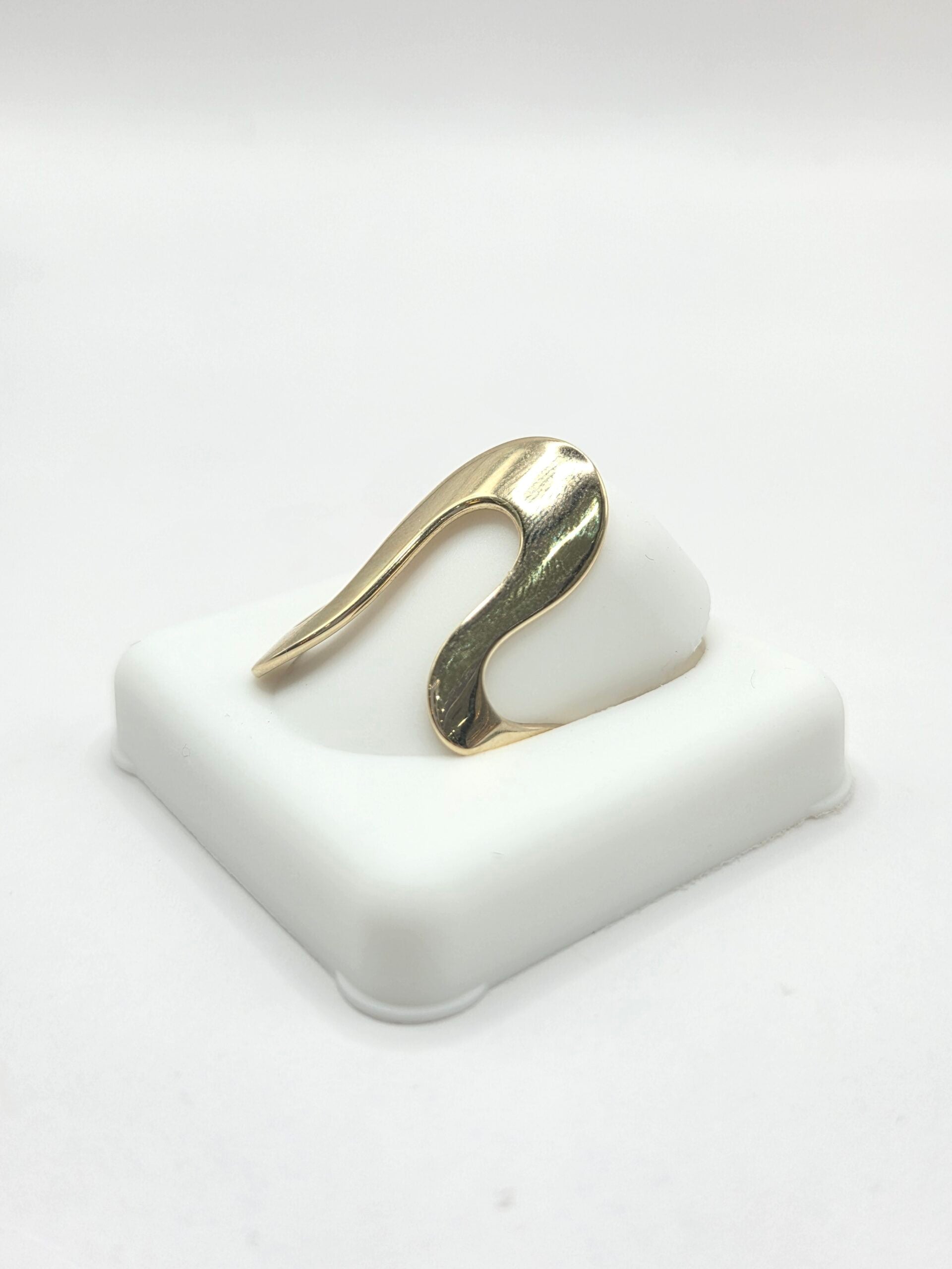 10K YELLOW GOLD ASYMETRIC WOMAN'S RING – 7/7.5/8 – JY Jewelry Wholesale