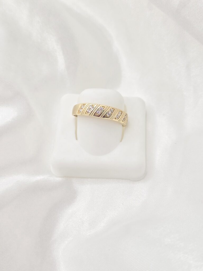 10K MEN'S ENGAGEMENT RING WITH STONES IN DIAGONAL – 10 – JY Jewelry Wholesale