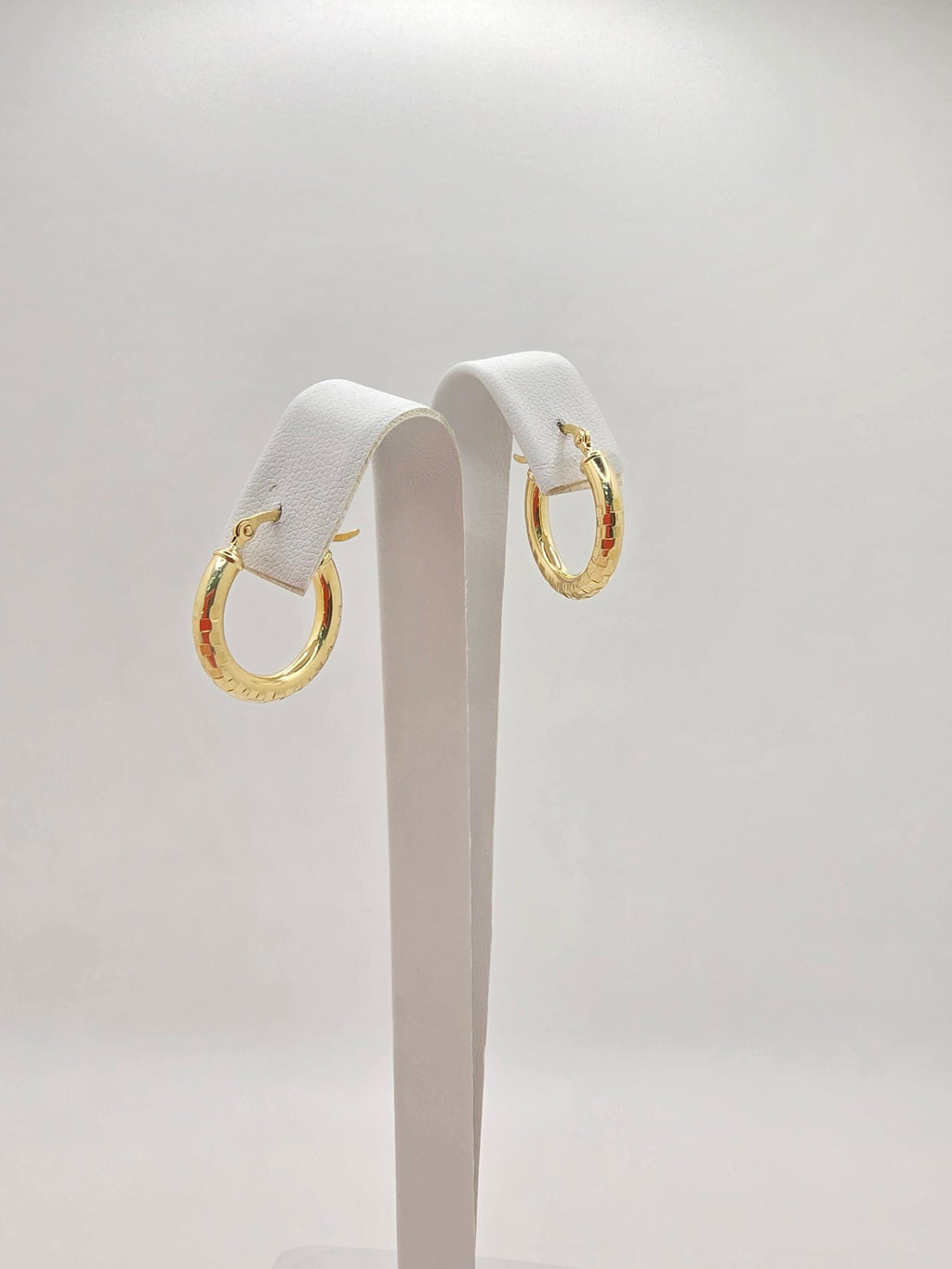 10K SQUARE CUT HOOPS EARRINGS – 2 3MM – JY Jewelry Wholesale
