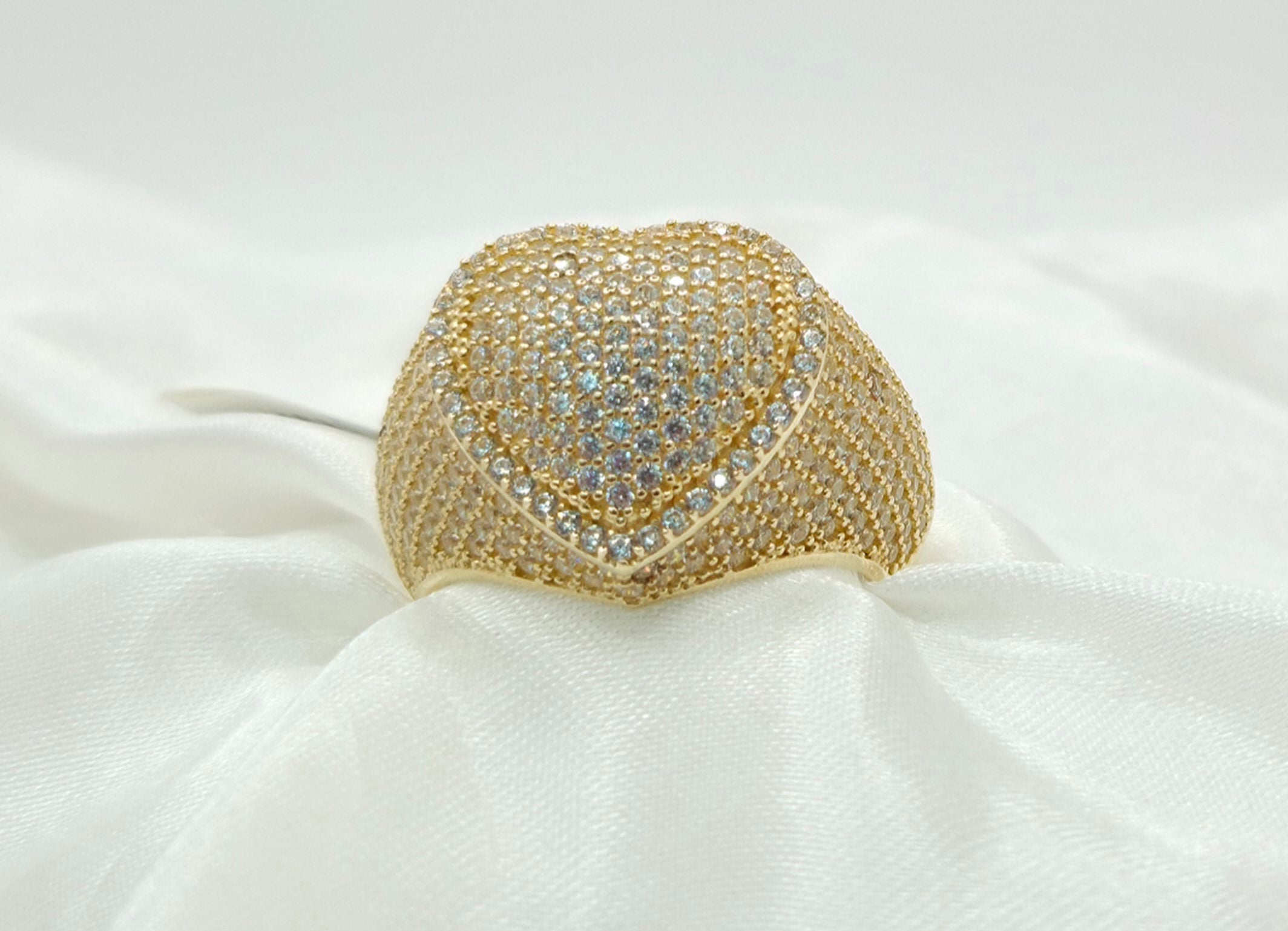 10K ELEGANT CZ BIG HEART – 8.5 – JY Jewelry Wholesale