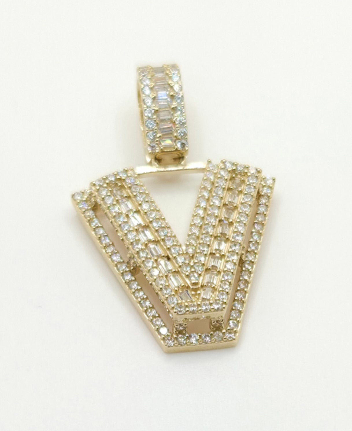 10K SMALL CZ ''V'' LETTER PENDANT – JY Jewelry Wholesale