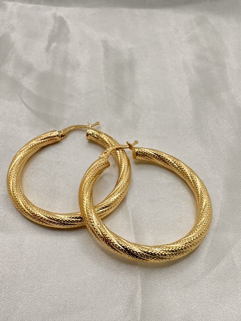 10K CROOKED NEVADAS HOOPS EARRINGS – 4 4.5MM – JY Jewelry Wholesale