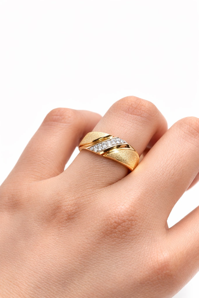 14K ELEGANT DIAMOND WOMAN'S WEDDING BAND RING – 6.5 – JY Jewelry Wholesale