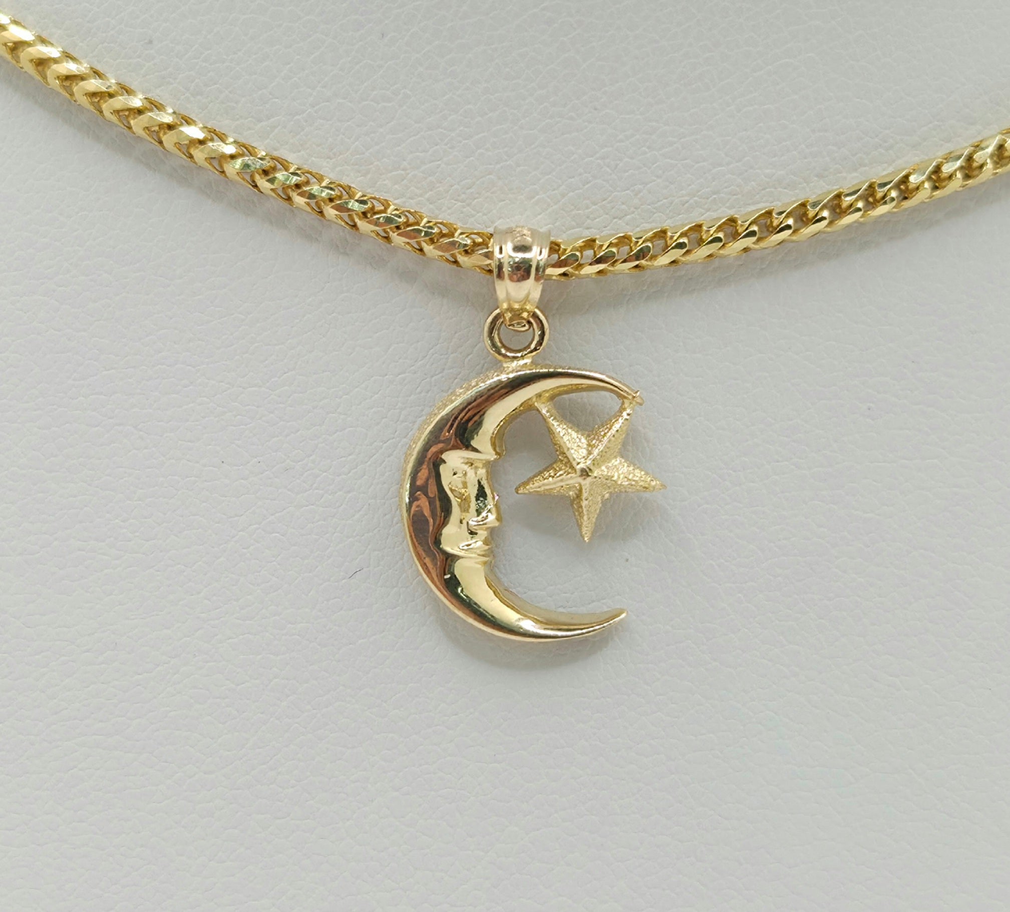 14K DELICATE MOON & START PENDANT – JY Jewelry Wholesale