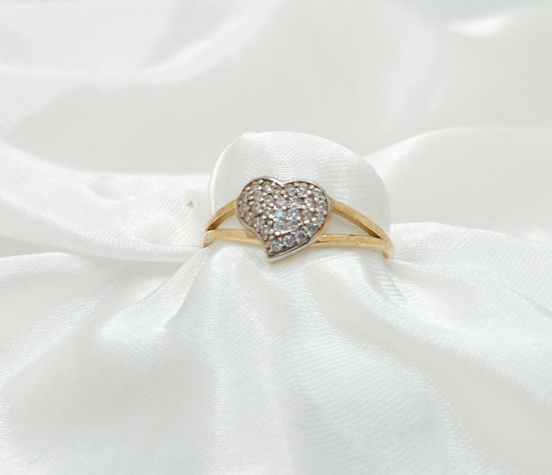 10K SMALL CZ HEART RING – 6.5 – JY Jewelry Wholesale