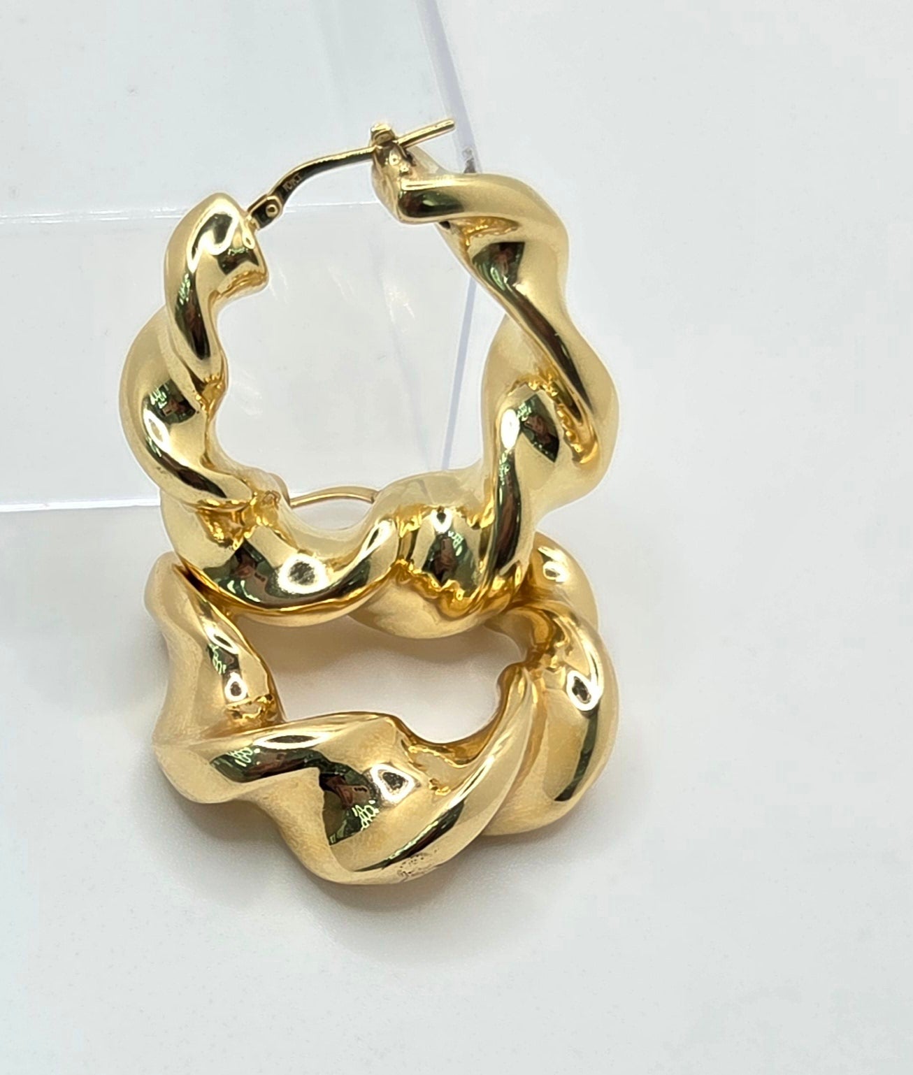 10K MODERN WAVES DESIGN HOOPS EARRINGS – JY Jewelry Wholesale