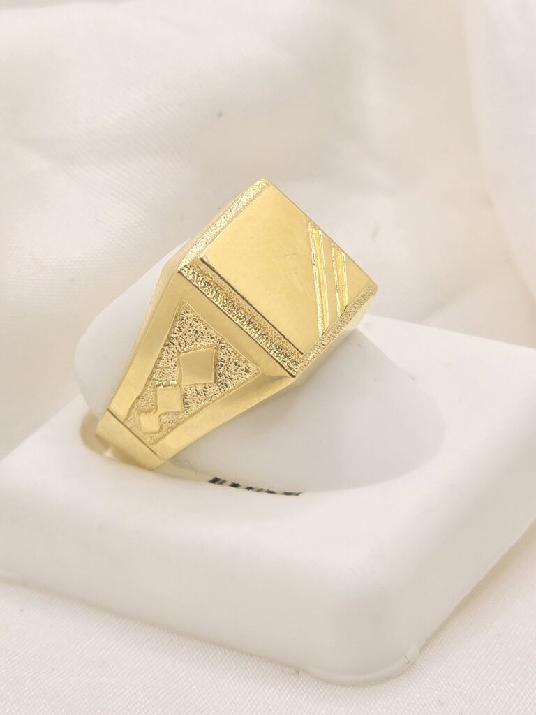 10K SQUARE DEISGN RHOMBUS DETAIL ENGRAVABLE MAN'S RING – 10 – JY Jewelry Wholesale
