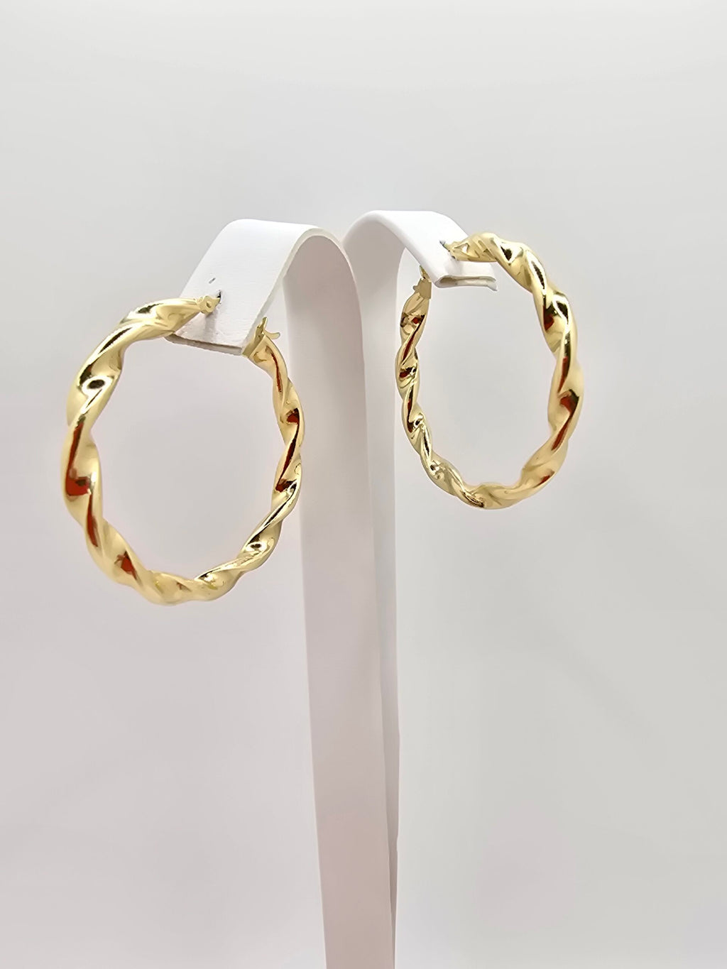 10K ELEGANT TWISTED HOOPS EARRINGS – 4MM – JY Jewelry Wholesale