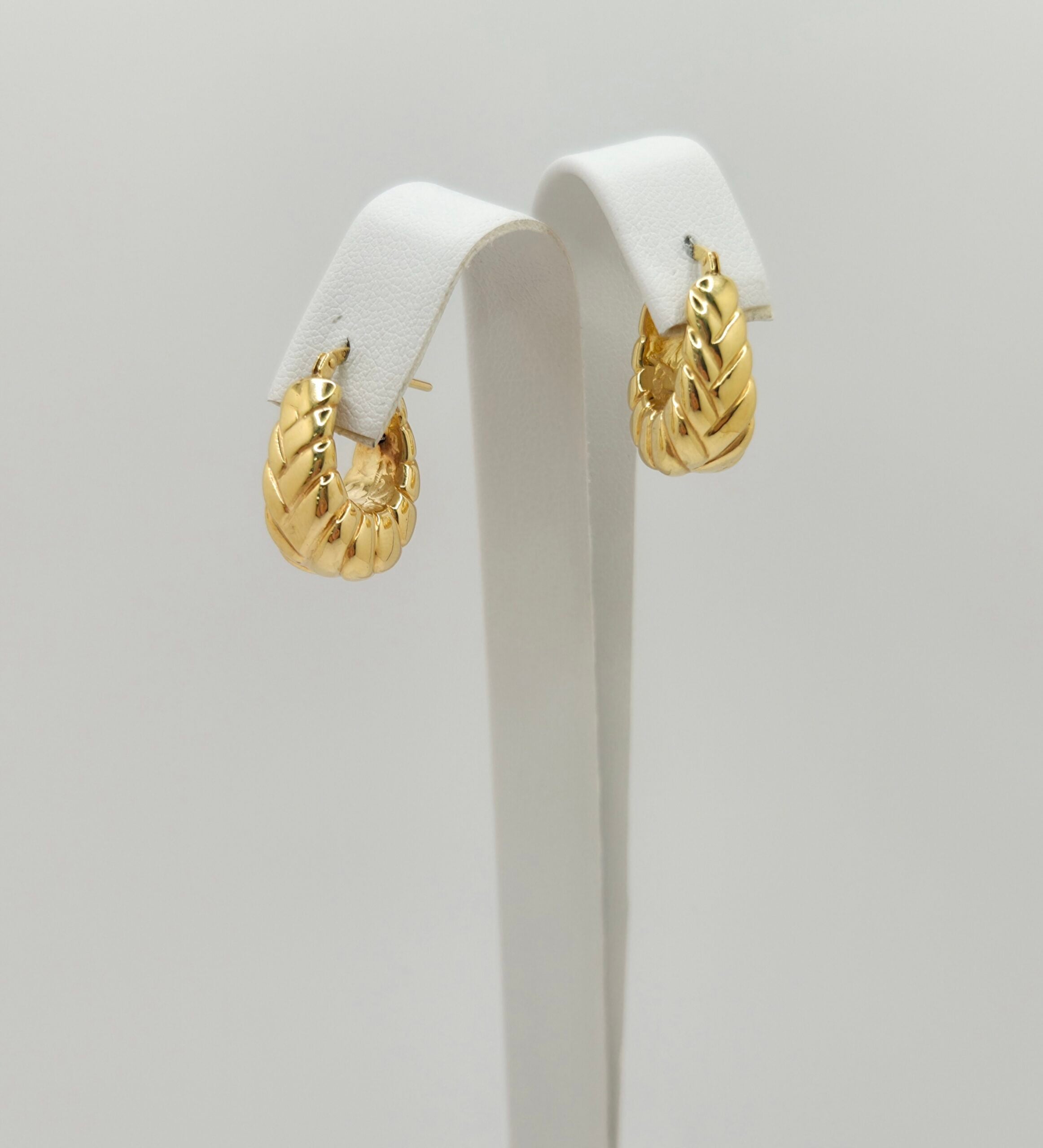 10K SMALL MODERN CROISSANT DESIGN – JY Jewelry Wholesale
