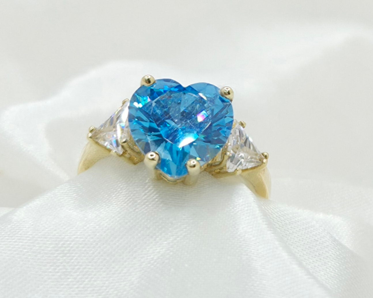 10K BLUE STONE HEART RING – 7 – JY Jewelry Wholesale
