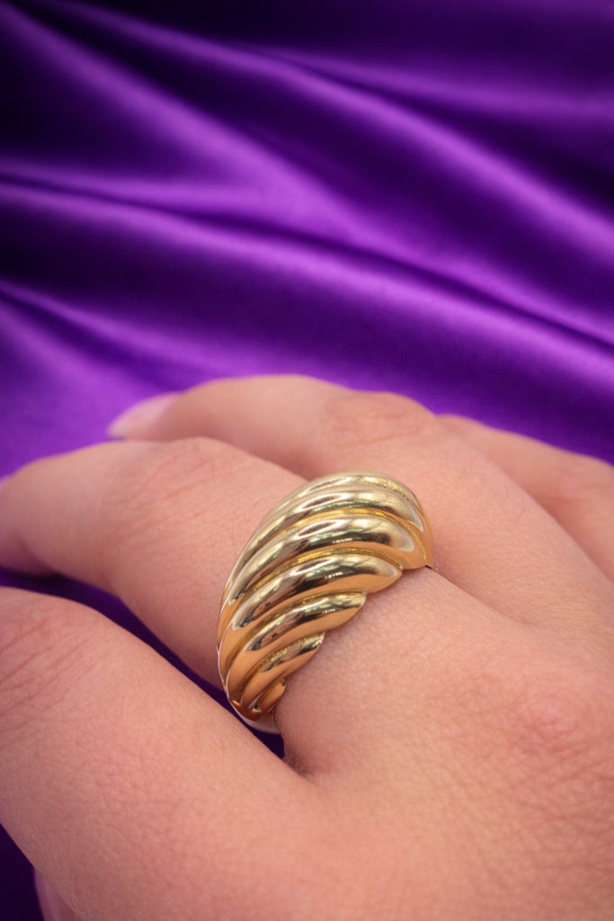 10K CLASSIC SHELL WOMAN'S RING – 8 – JY Jewelry Wholesale