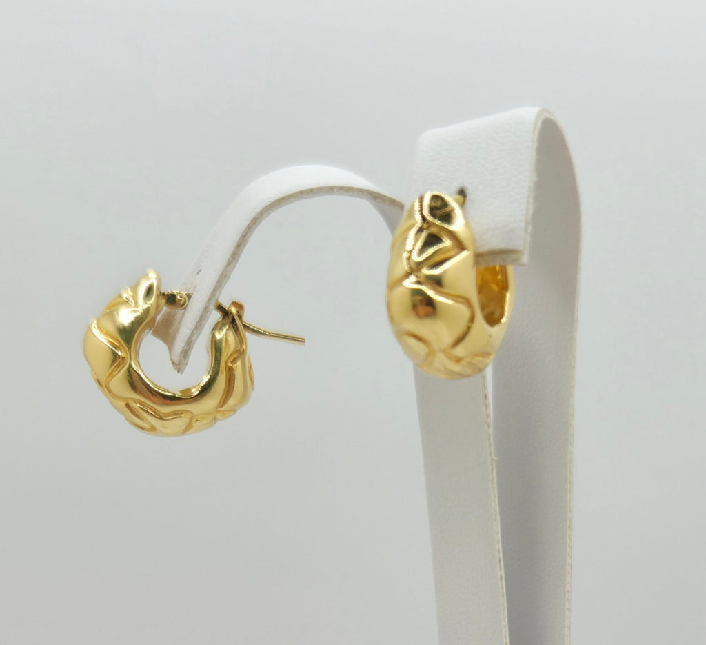 10K SMALL SILHOUETTE DETAIL GEOMETRIC HOOPS EARRINGS – JY Jewelry Wholesale