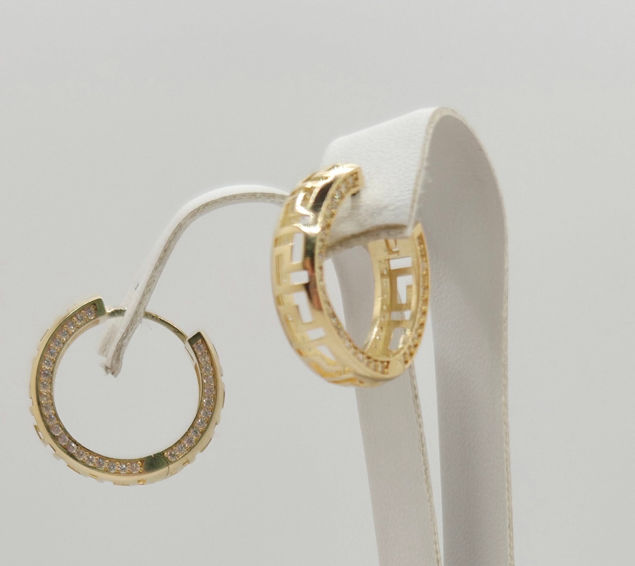 10K TIMELESS GREEK DESING HOOPS EARRINGS CZ – MEDIUM – JY Jewelry Wholesale