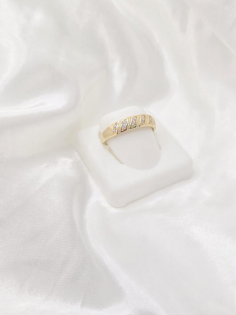 10K MEN'S ENGAGEMENT RING WITH STONES IN DIAGONAL – 10 – JY Jewelry Wholesale
