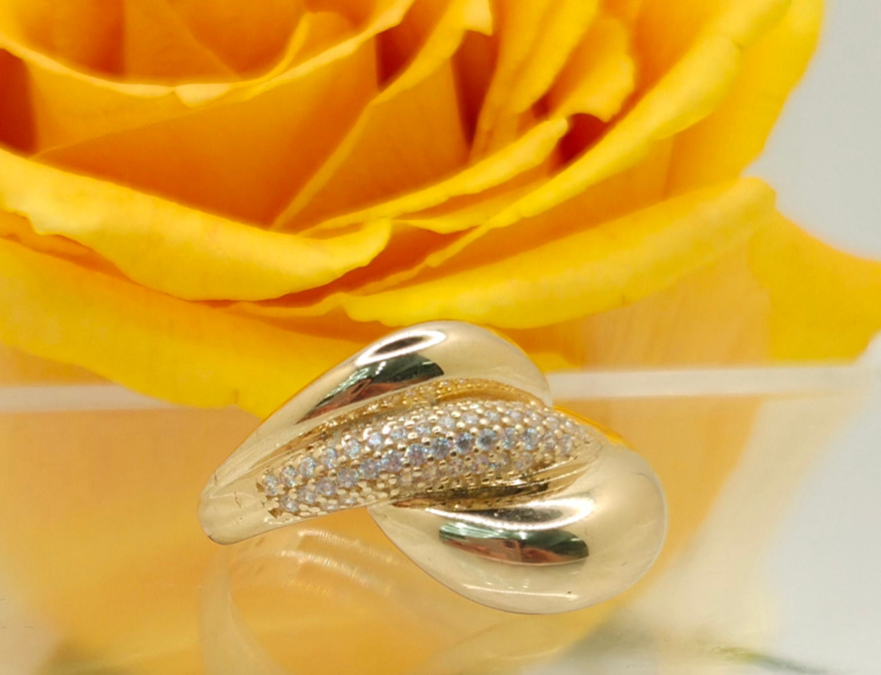 14K ELEGANT TWISTED CZ DETAIL WOMEN'S RING – 7 – JY Jewelry Wholesale