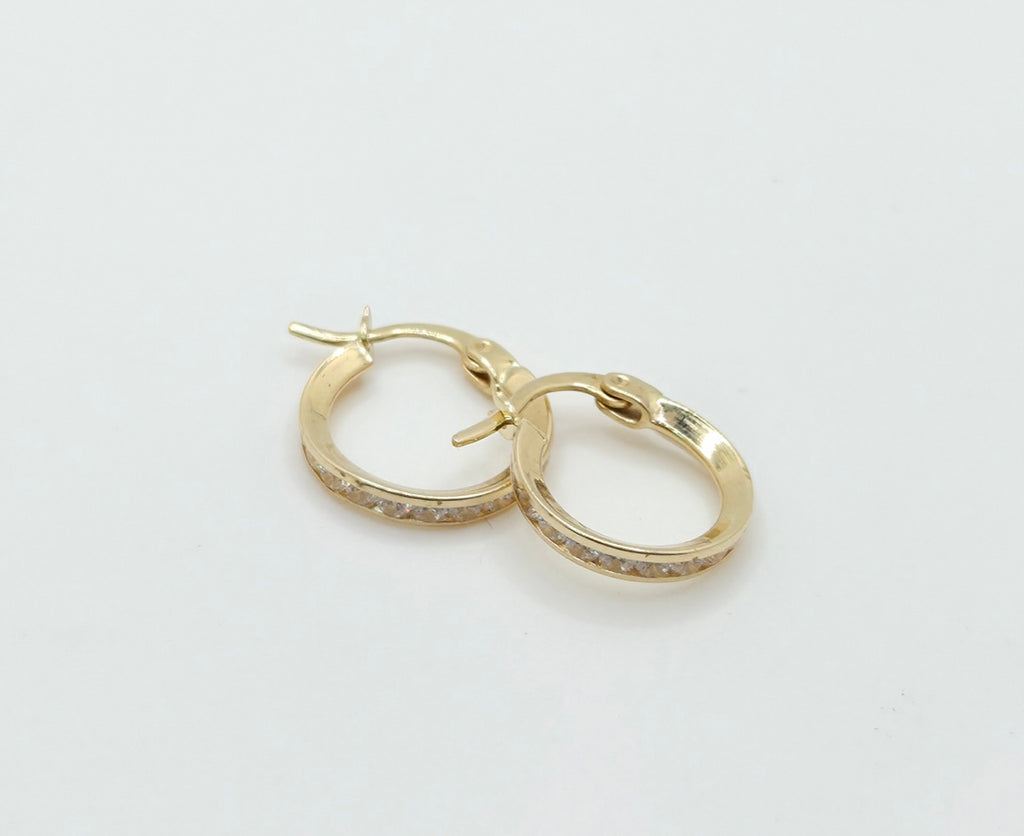 10K DELICATE CZ DETAIL HOOPS EARRINGS – 1 – JY Jewelry Wholesale