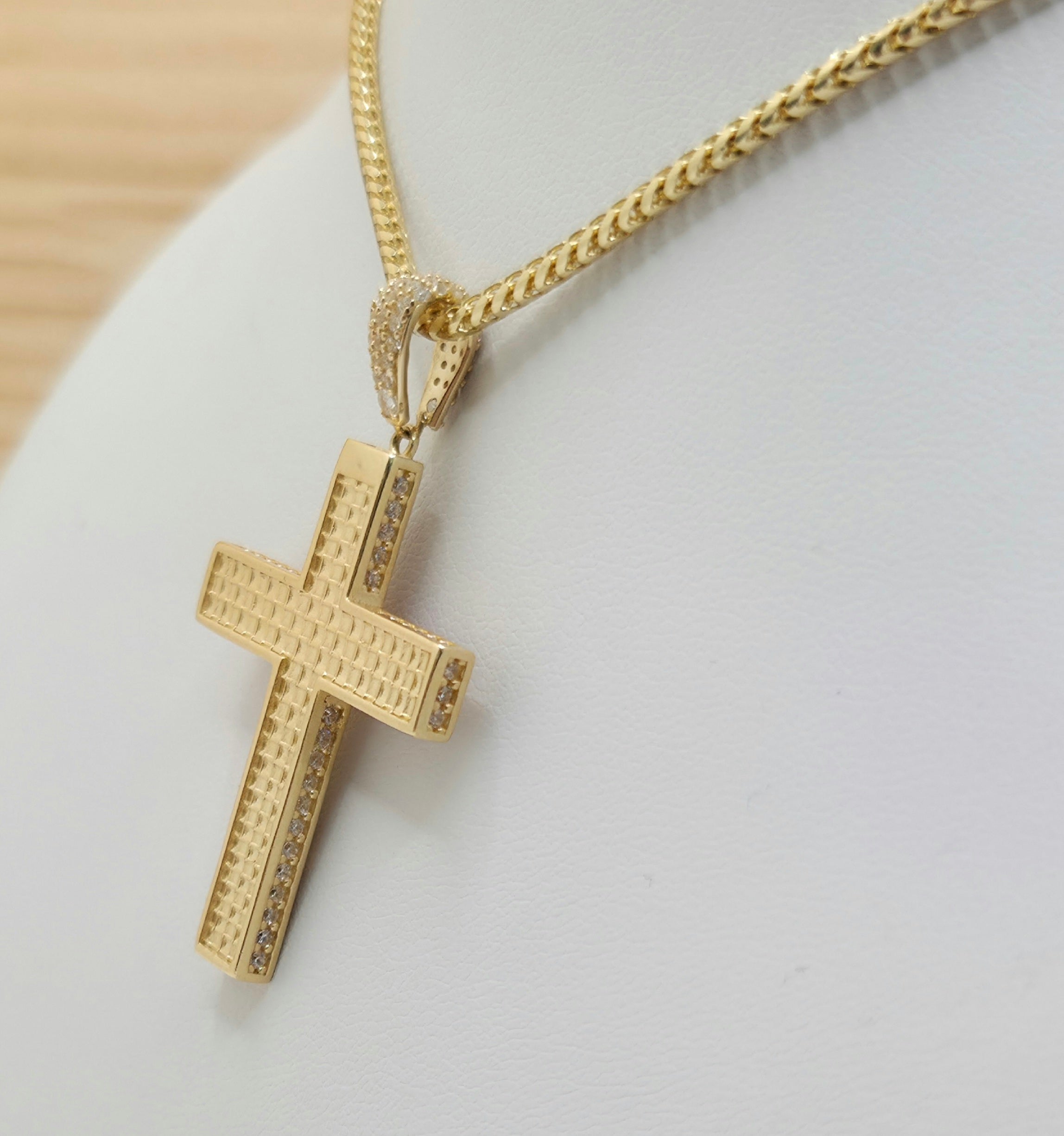 14K SQUARE CUT CROSS PENDANT – JY Jewelry Wholesale