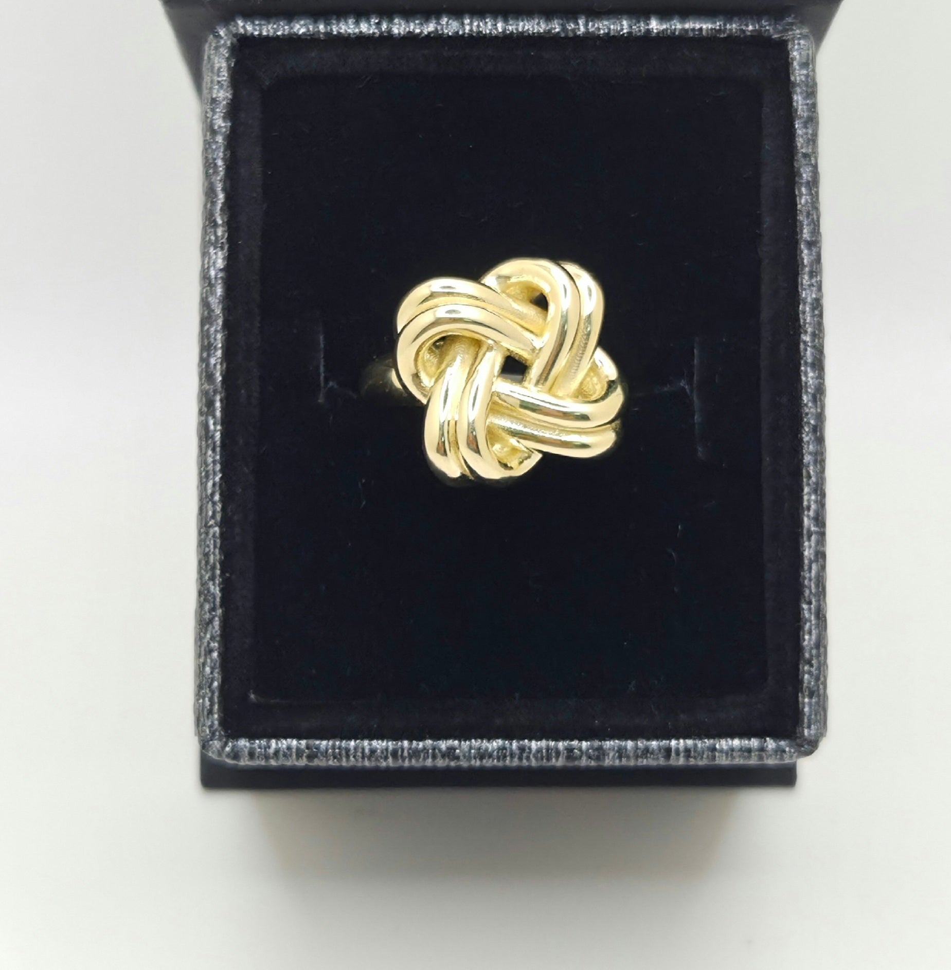 10K MODERN KNOT RING – 7 – JY Jewelry Wholesale