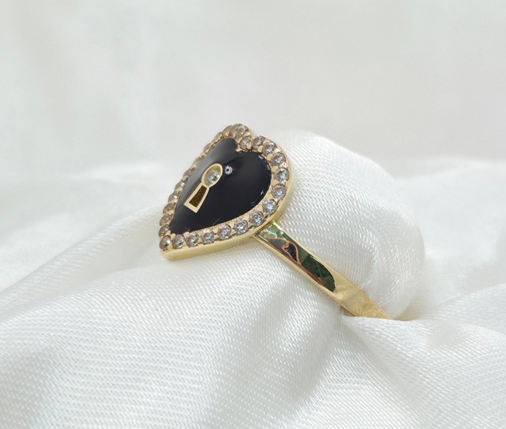 10K BLACK HEART RING CZ – 7 – JY Jewelry Wholesale