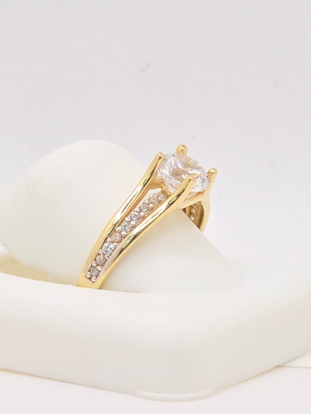 14K ELEGANT RING WITH CZ DETAILS – 7 – JY Jewelry Wholesale